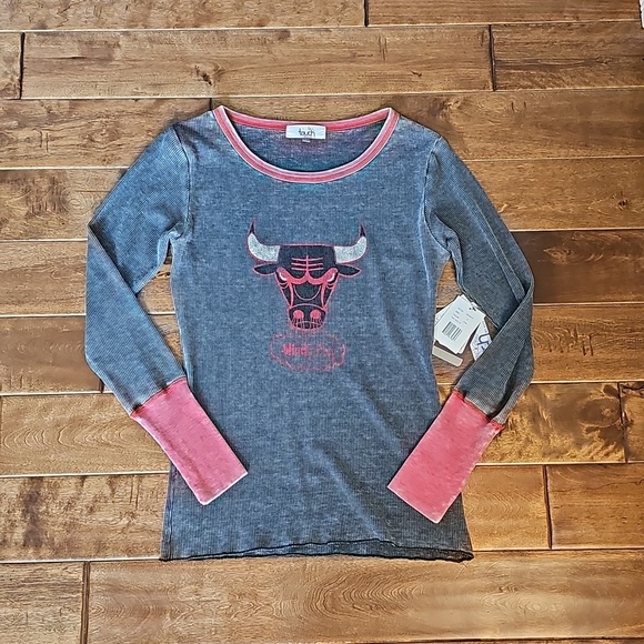 Touch by Alyssa Milano Tops - NWT: Chicago Bulls thermal shirt size L